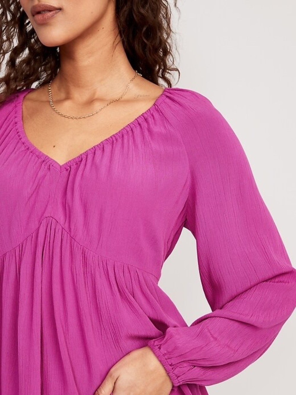 Old Navy Long Sleeve V-Neck Peasant Blouse in Magenta